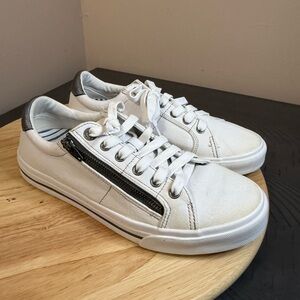 Taos women’s Z-Soul Sneaker